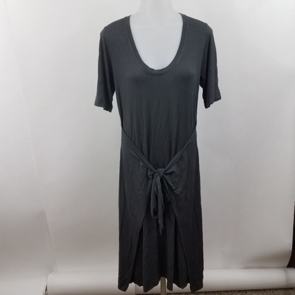LA Made Dress M Gray Tie Front Short sleev…